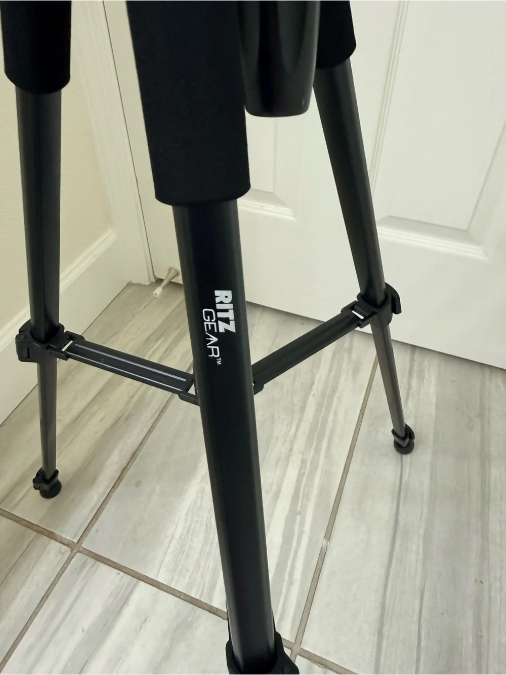 Ritz Gear 32” Compact Travel Tripod With Carry Bag for Photo & Video  Like New